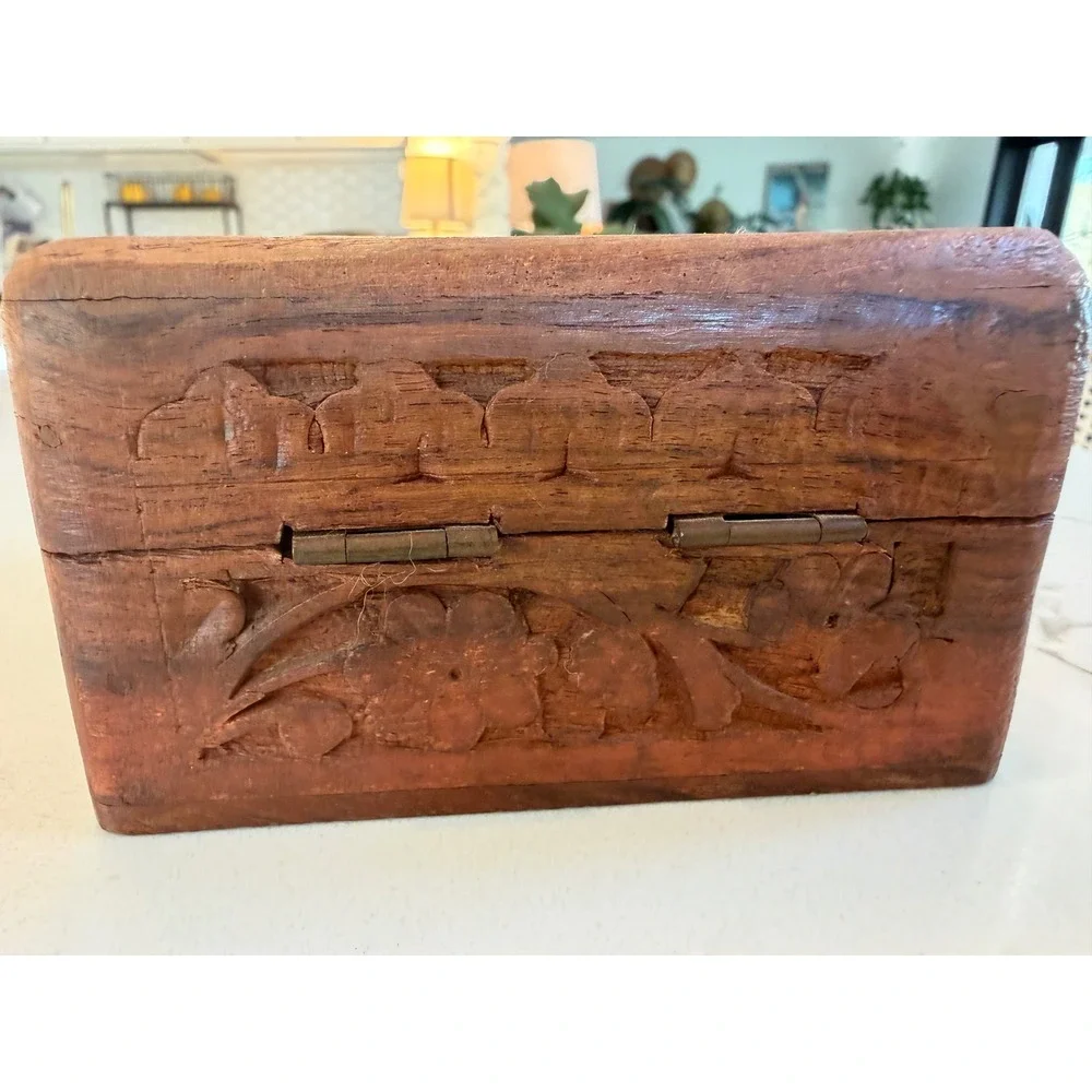 Vintage Hand Carved Wooden Trinket Box Floral‎ Inlay Jewelry Keepsake Box